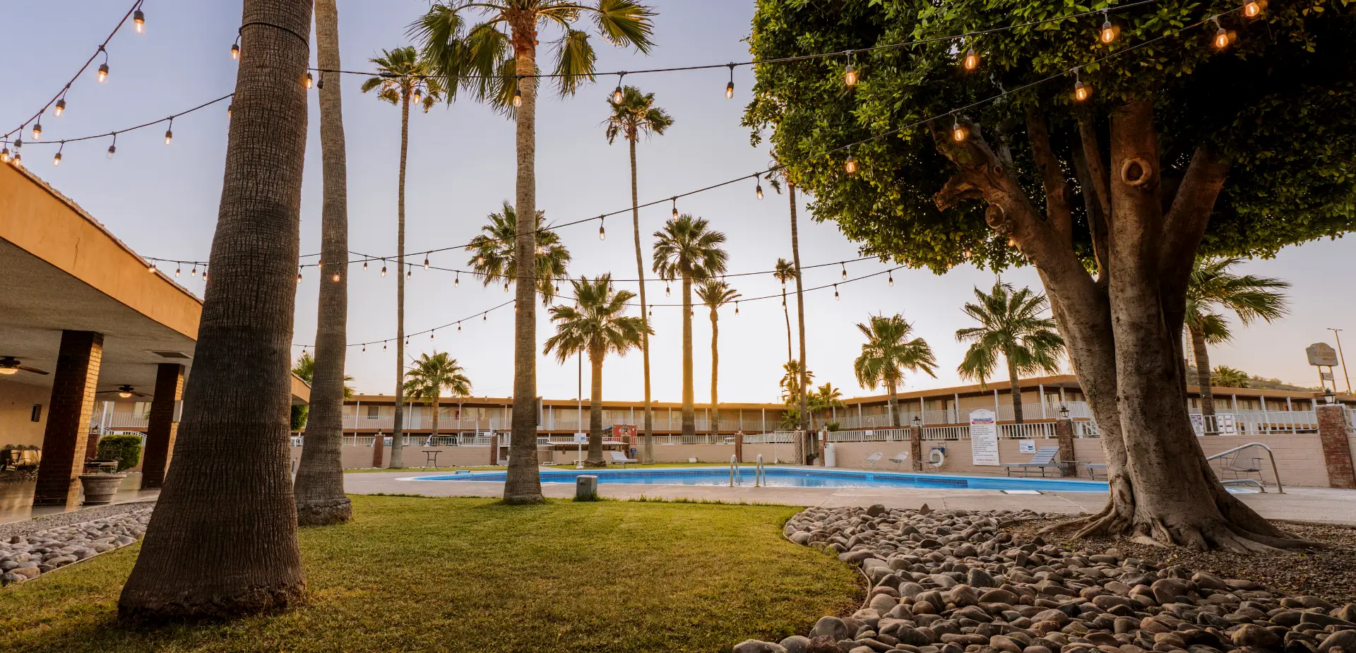 El Camino Hotel & Suites Caborca Sonora